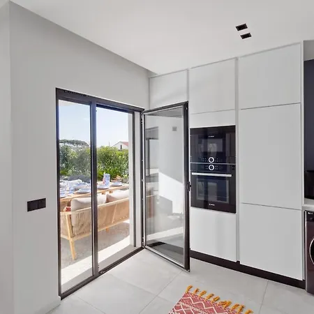 Casa Christina Silver Coast - Luxury With Heated Pool Villa *