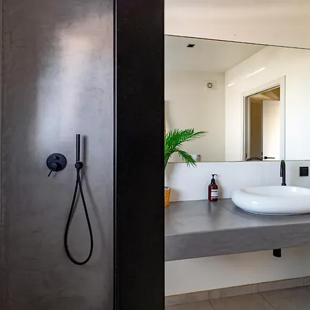 Villa Casa Christina Silver Coast - Luxury With Heated Pool *