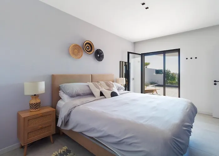 Villa Casa Christina Silver Coast - Luxury With Heated Pool