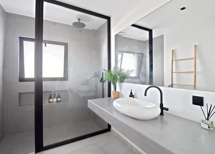 Casa Christina Silver Coast - Luxury With Heated Pool *