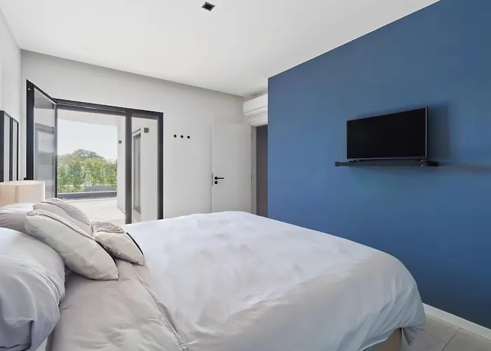 Casa Christina Silver Coast - Luxury With Heated Pool Villa *